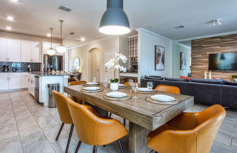 Casago Vacation Rentals Management Homes - Kitchen and Dining Room